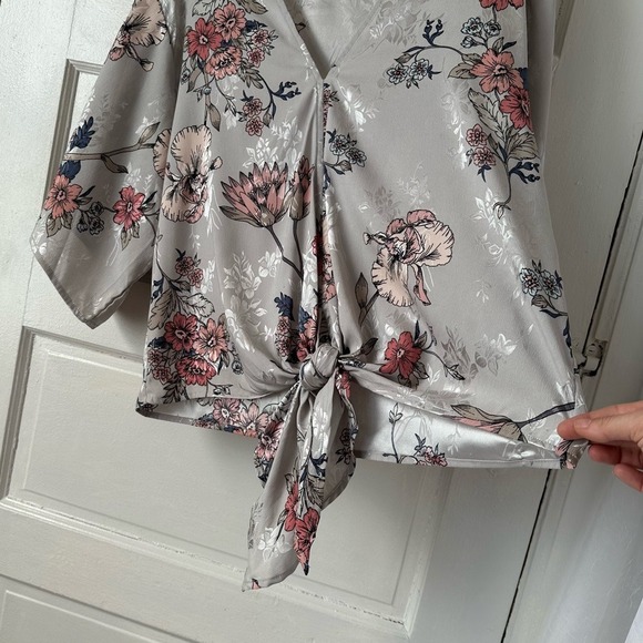 Lovestitch Floral Flowy Blouse Gray Pink Romantic Date Feminine Kimono Sleeve Lg - Picture 9 of 15